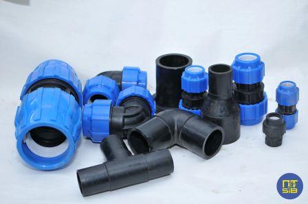 Компрессионные полиэтиленовые фитинги для пластиковых труб